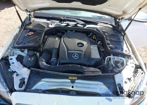 2015 Mercedes-Benz C 300 из США, поврежденный, VIN 55SWF4JB5FU076063